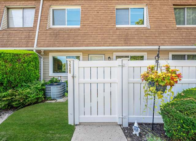 Property at 220 Storm Dr, Holtsville, NY 11742, 2 beds, 1 bath