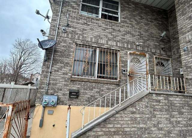 Property at 168-27 105th Ave, Jamaica, NY 11433, 6 beds, 5 baths