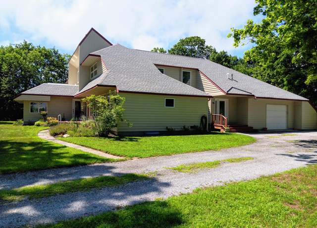 Property at 150 Montauk Hwy, Westhampton, NY 11977, 3 beds, 3 baths