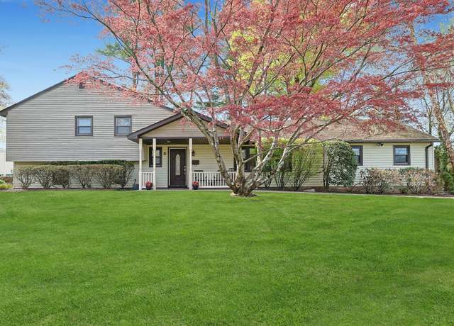 Property at 3 Gerken Dr, New City, NY 10956, 3 beds, 2.5 baths