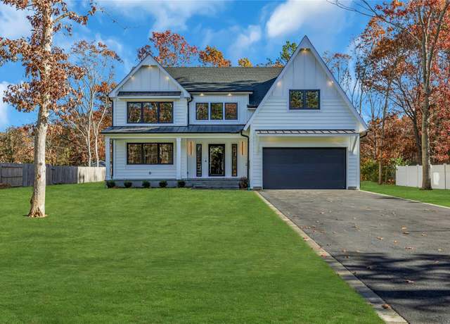 Property at 291 Pond Rd, Bohemia, NY 11716, 4 beds, 2.5 baths