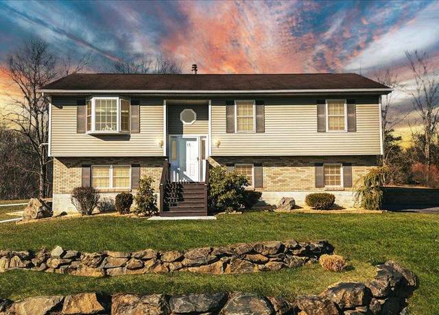 Property at 15 Grady Hill Ct, Poughkeepsie, NY 12603, 3 beds, 2.5 baths