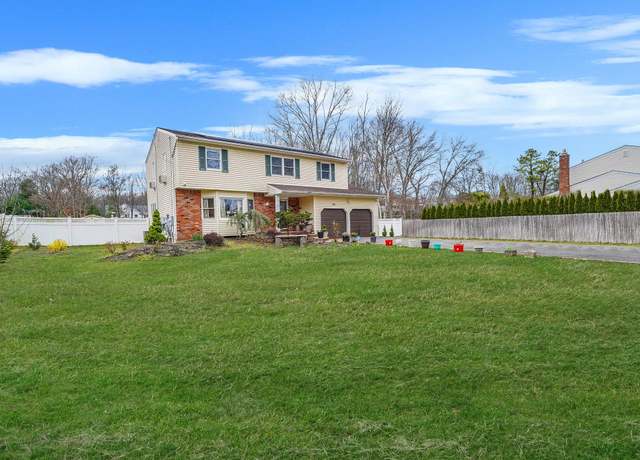 Property at 243 Seneca Avenue Dix Hls, Dix Hills, NY 11040, 4 beds, 3.5 baths