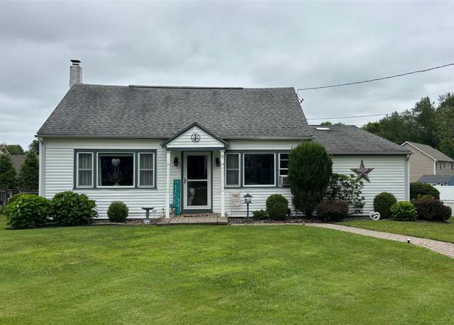 Property at 72 Weaver St, Montgomery, NY 12549, 3 beds, 2.5 baths