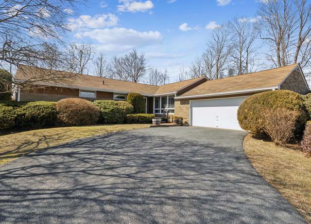 Property at 7 Collier Dr W, Carmel, NY 10512, 3 beds, 2 baths