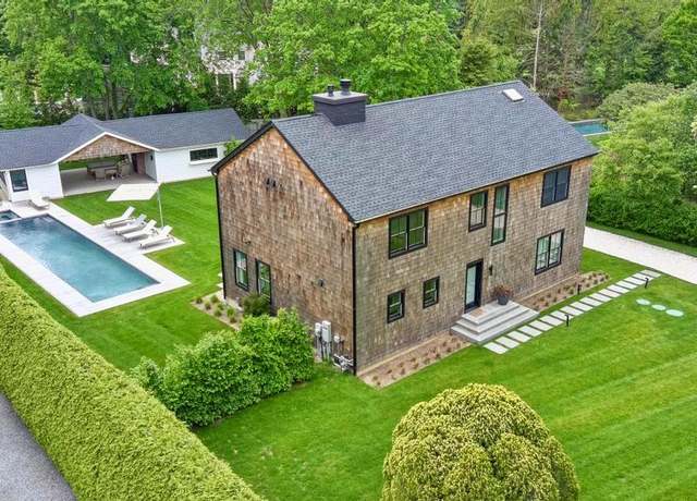 Property at 16 Livingston Rd, Bellport Village, NY 11713, 4 beds, 3.5 baths