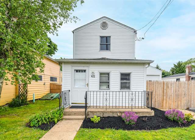 Property at 422 President Pl, West Babylon, NY 11704, 2 beds, 1.5 baths
