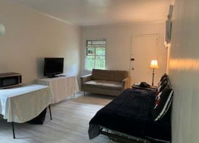 Property at 94-11 43 Ave, Elmhurst, NY 11373, 3 beds, 2 baths