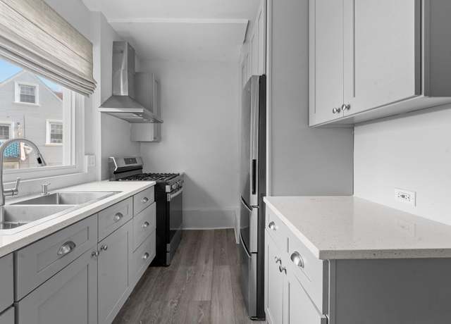 Property at 2445 Esplanade Ave, Bronx, NY 10469, 3 beds, 2.5 baths
