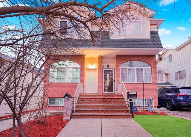 Property at 61 Sunset Ave, Staten Island, NY 10314, 5 beds, 3 baths