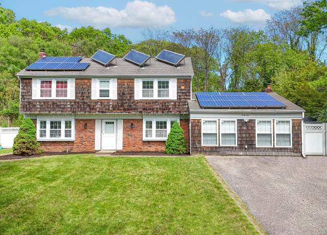 Property at 49 Hastings Dr, Stony Brook, NY 11790, 5 beds, 3.5 baths