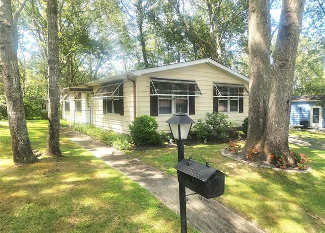 Property at 525 Riverleigh Ave #145, Riverhead, NY 11901, 2 beds, 2 baths