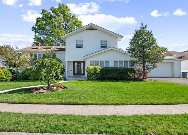 Property at 862 Fanwood Ave, North Woodmere, NY 11581, 3 beds, 3.5 baths