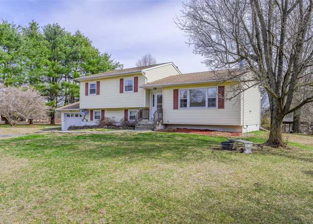 Property at 78 Four Corners Rd, Warwick, NY 10990, 3 beds, 2 baths