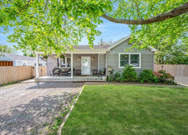 Property at 1013 10th St, West Babylon, NY 11704, 2 beds, 2 baths