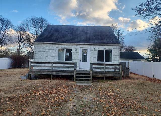 Property at 74 Glenmore Ave, Central Islip, NY 11722, 3 beds, 1 bath