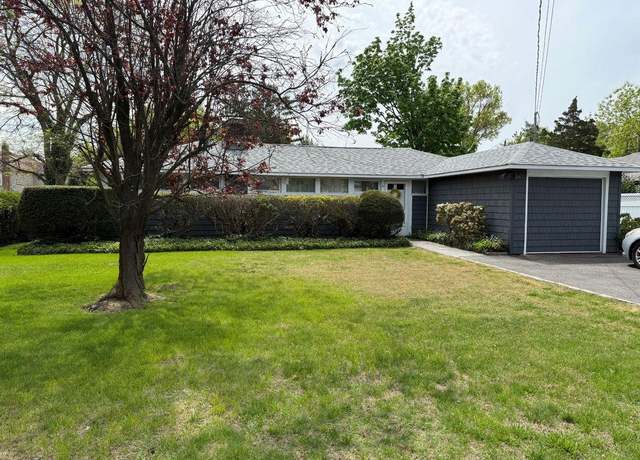 Property at 31 Townsend St, Glen Head, NY 11545, 3 beds, 1 bath
