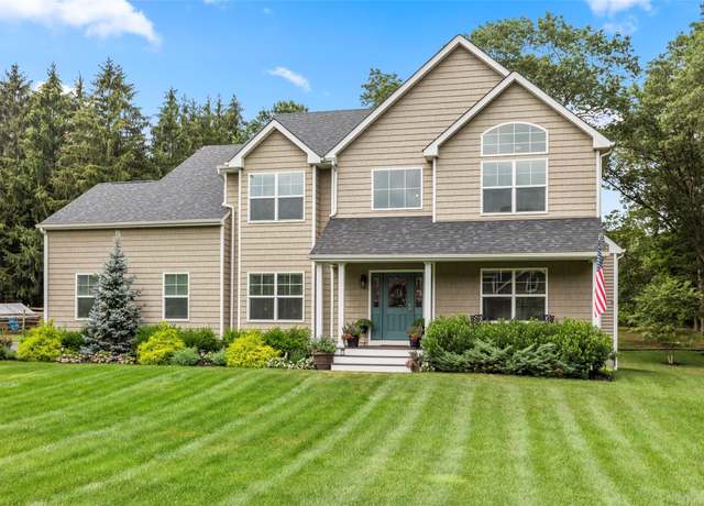 Property at 37 Town Ave, Miller Place, NY 11764, 4 beds, 2.5 baths