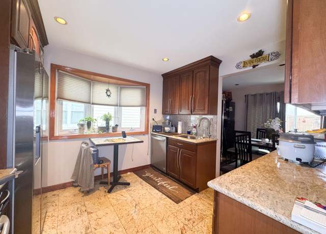 Property at 15-50 Waters Edge Dr, Bayside, NY 11360, 7 beds, 5 baths