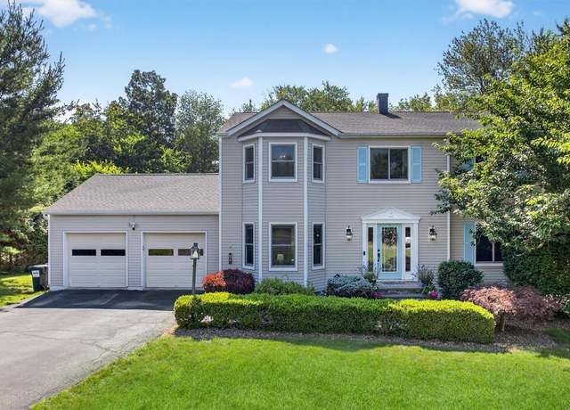 Property at 8 York Pl, Washingtonville, NY 10992, 4 beds, 3 baths