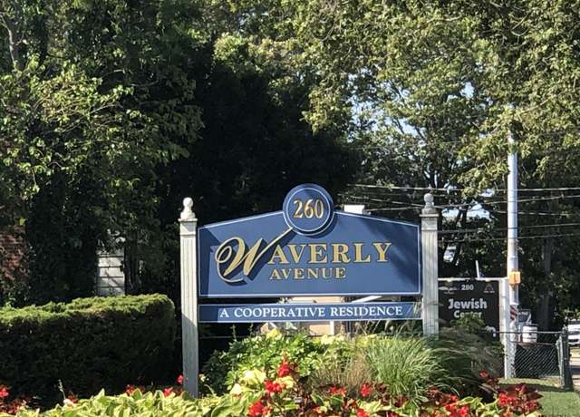 Property at 260 Waverly Ave #60, Patchogue, NY 11772, 1 bed, 1 bath