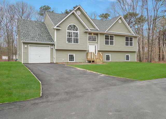 Property at Lot 2 Blue Point Rd, Farmingville, NY 11738, 3 beds, 2 baths