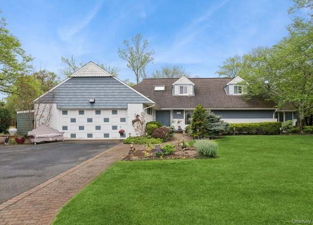 Property at 1302 Azure Pl, Hewlett Harbor, NY 11557, 4 beds, 3 baths