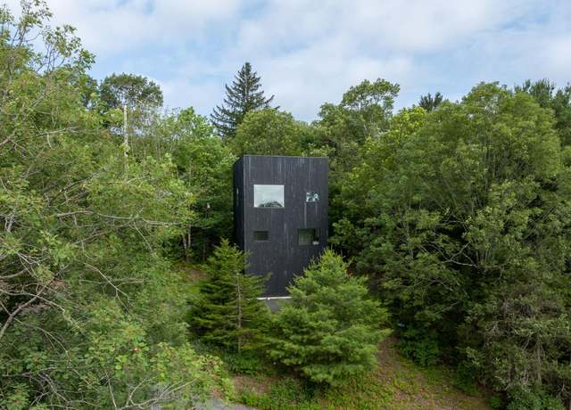 Property at 22 Skinner Ln, Catskill, NY 12015, 2 beds, 2 baths