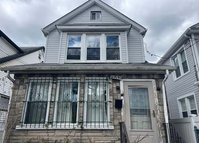 Property at 118-18 190th St, Saint Albans, NY 11412, 3 beds, 2 baths
