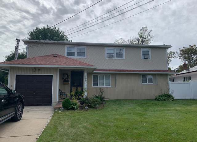 Property at 1357 Barry Dr, Valley Stream, NY 11580, 6 beds, 2 baths