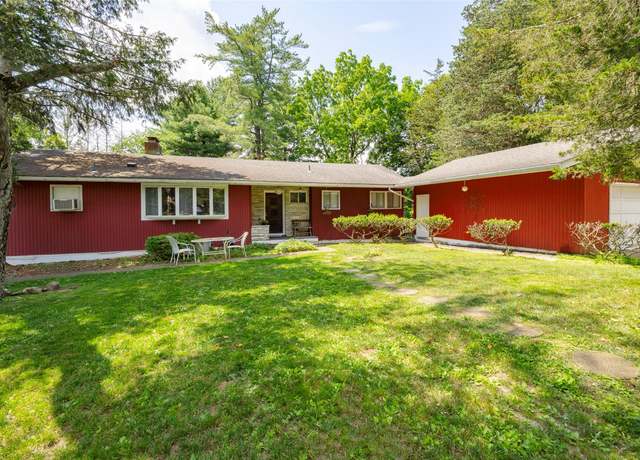 Property at 8 Rock Garden Way, Poughkeepsie, NY 12603, 5 beds, 4.5 baths