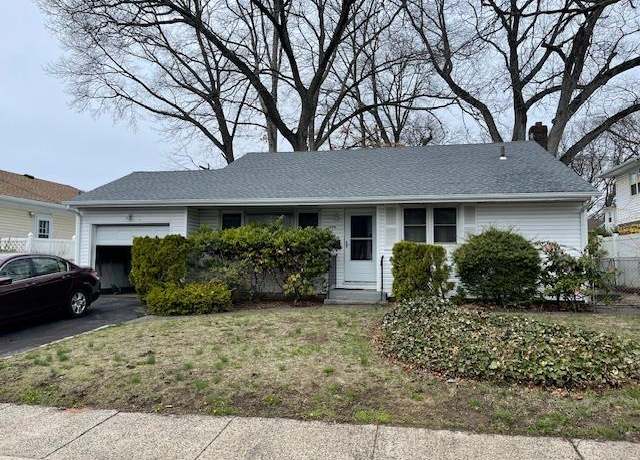 Property at 538 Champlain Ave, West Hempstead, NY 11552, 3 beds, 1.5 baths