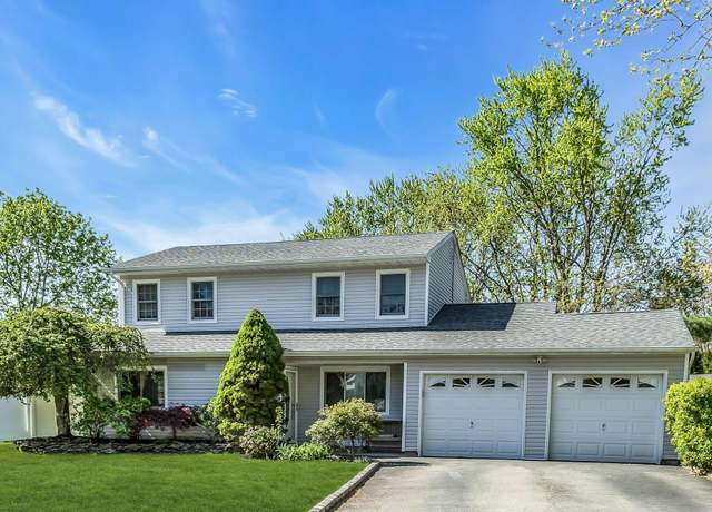 Property at 12 Edith Ct, Port Jefferson Station, NY 11776, 3 beds, 2 baths