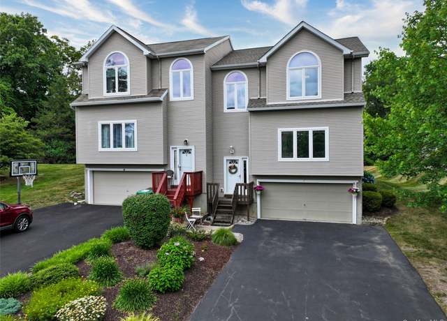 Property at 2 Riverstone Ct, Highland Mills, NY 10930, 2 beds, 2.5 baths