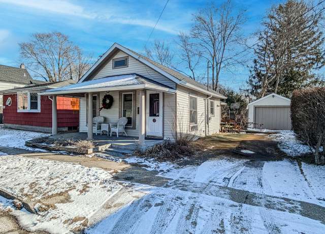Property at 280 Champlin Pl, Greenport, NY 11944, 1 bed, 1 bath
