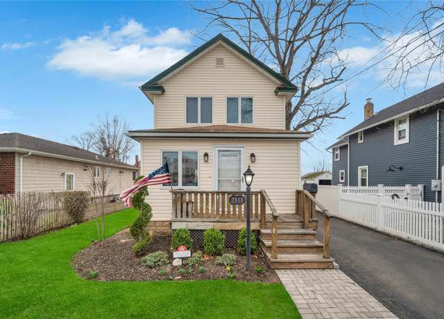 Property at 2948 Davis, Oceanside, NY 11572, 2 beds, 2 baths