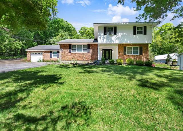 Property at 1156 Lakes Rd, Monroe, NY 10950, 4 beds, 3.5 baths