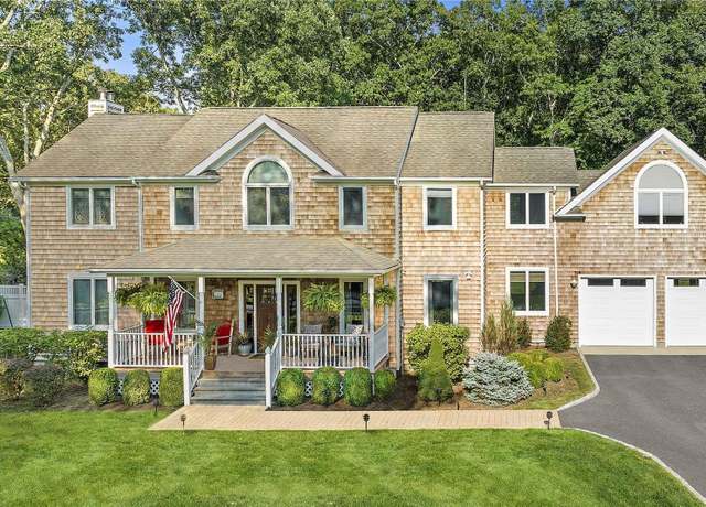 Property at 340 N Magee St, Southampton, NY 11968, 5 beds, 4 baths