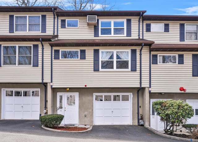 Property at 11 Allegra Dr, Valley Cottage, NY 10989, 2 beds, 2 baths