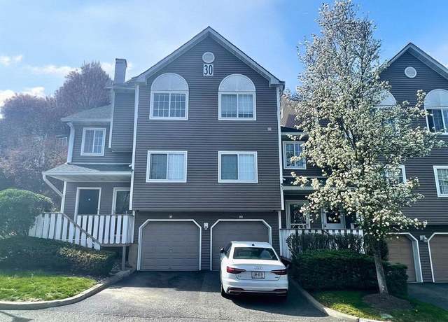 Property at 79 Eagle Ridge Way, Nanuet, NY 10954, 2 beds, 1.5 baths