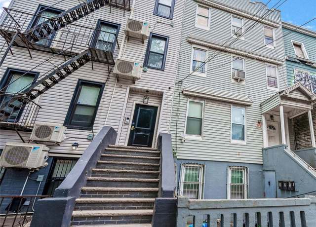 Property at 22 Hinsdale St, Brooklyn, NY 11207, 0.5 baths