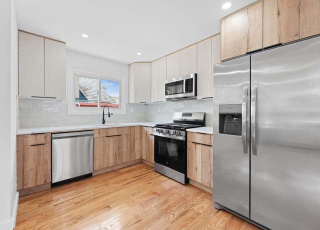 Property at 7 Stanley Pl, Hempstead, NY 11550, 3 beds, 1 bath
