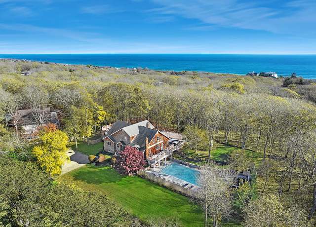 Property at 39 Dogwood St, Montauk, NY 11954, 4 beds, 4.5 baths