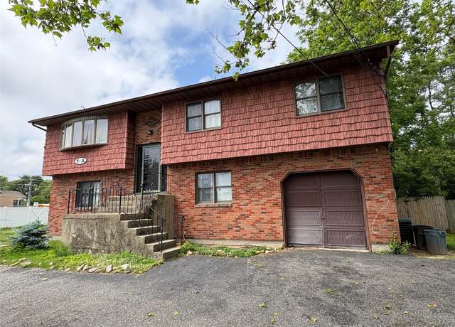 Property at 1A New Hwy, Commack, NY 11725, 5 beds, 4 baths