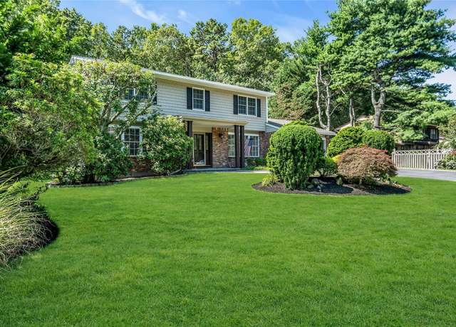 Property at 120 Washington Blvd, Commack, NY 11725, 4 beds, 2.5 baths