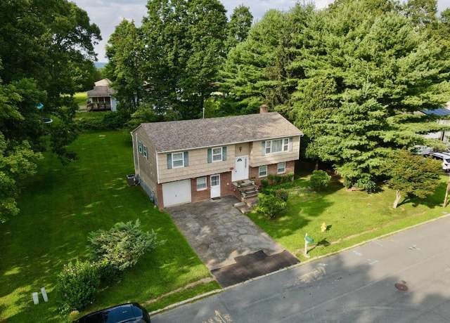 Property at 346 Nina St, New Windsor, NY 12553, 3 beds, 1.5 baths