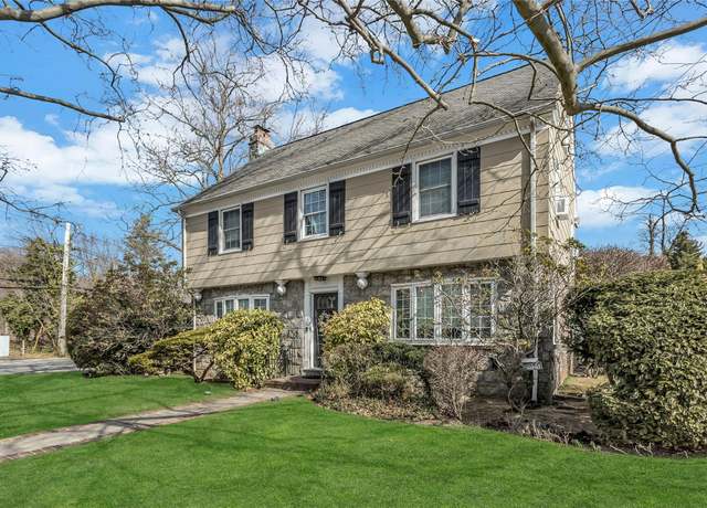 Property at 3 Demott Ave, Rockville Centre, NY 11570, 3 beds, 3 baths