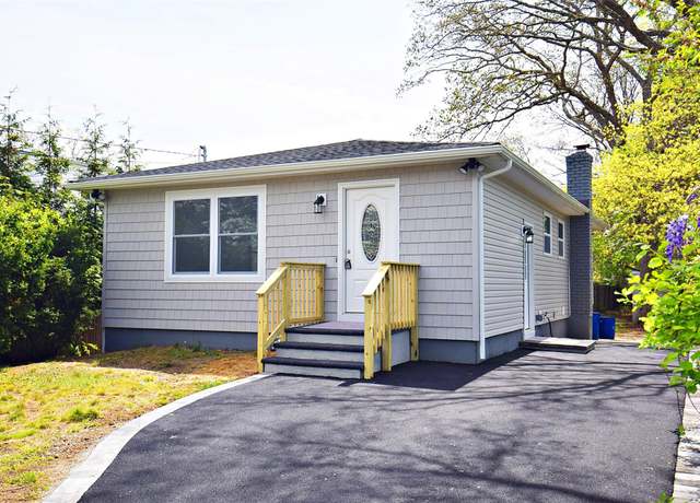 Property at 502 Nicolls Rd, Deer Park, NY 11729, 3 beds, 2 baths
