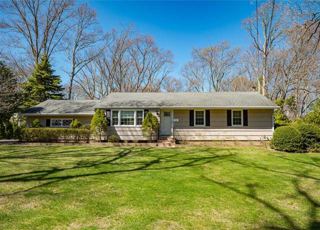 Property at 5 Cinderella Ln, Saint James, NY 11780, 4 beds, 1.5 baths