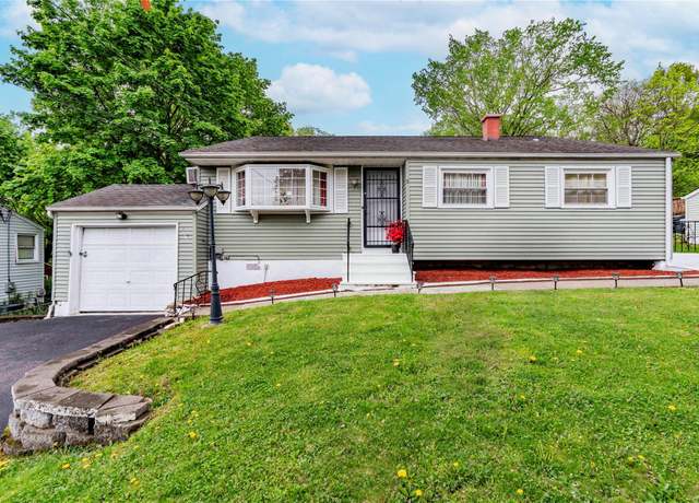 Property at 8 Neversink Dr, Newburgh, NY 12550, 3 beds, 1.5 baths